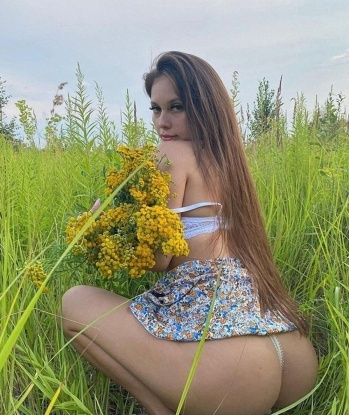 Милый! Я креативная и нежная индивидуалка, с опытом, который ты не забудешь! Живу я в самой прекрасной Москве, где каждый день приносит новые возможности для наслаждения.
У меня есть все, чтобы сделать наше свидание незабываемым - роскошные кривые, умение погрузиться в твои фантазии и удовлетворить твои самые смелые желания. 🌟
Мои услуги включают классический секс, оральные ласки, массаж и многое другое. Я гарантирую тебе максимальное наслаждение и полное удовлетворение.
Все мои фото 100% реальные, и мои клиенты оставляют самые лестные отзывы. 🌹
Не упусти шанс окунуться в мир страсти и экстаза со мной. Я с нетерпением жду твоего звонка, чтобы сделать наше свидание незабываемым! 💋 Маришка